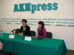 Атай на пресс конференции с Ассоль Молдокматовой